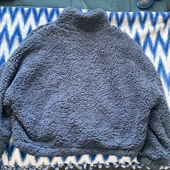 UO Willow Fuzzy Drawstring Teddy Jacket in Charcoal - Picture 5 of 7